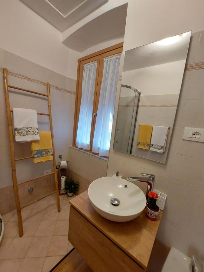 La Bougainville - Luxury Apartment Torbole Sul Garda Dış mekan fotoğraf