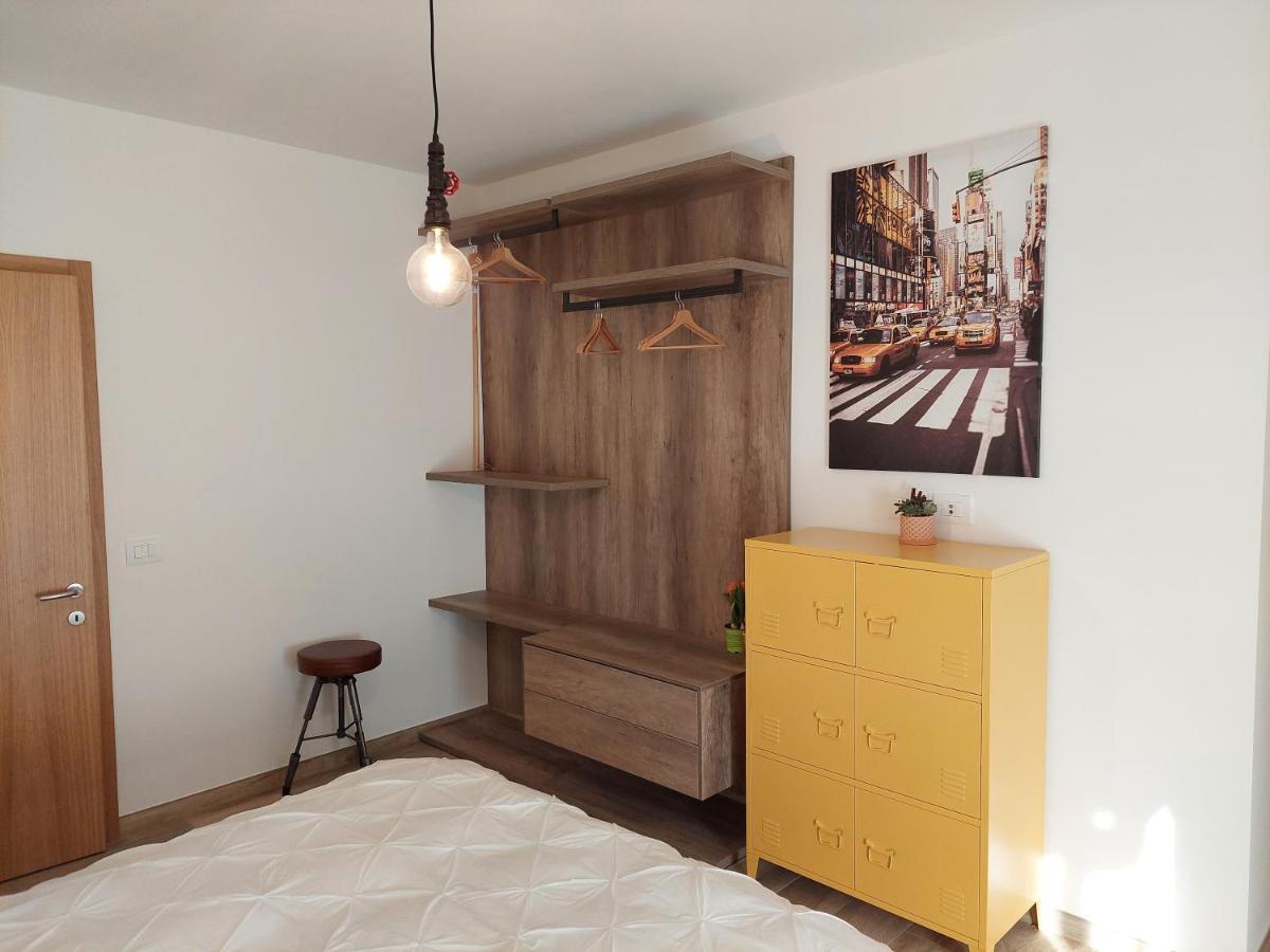 La Bougainville - Luxury Apartment Torbole Sul Garda Dış mekan fotoğraf