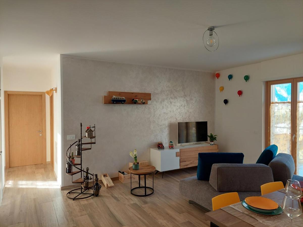 La Bougainville - Luxury Apartment Torbole Sul Garda Dış mekan fotoğraf