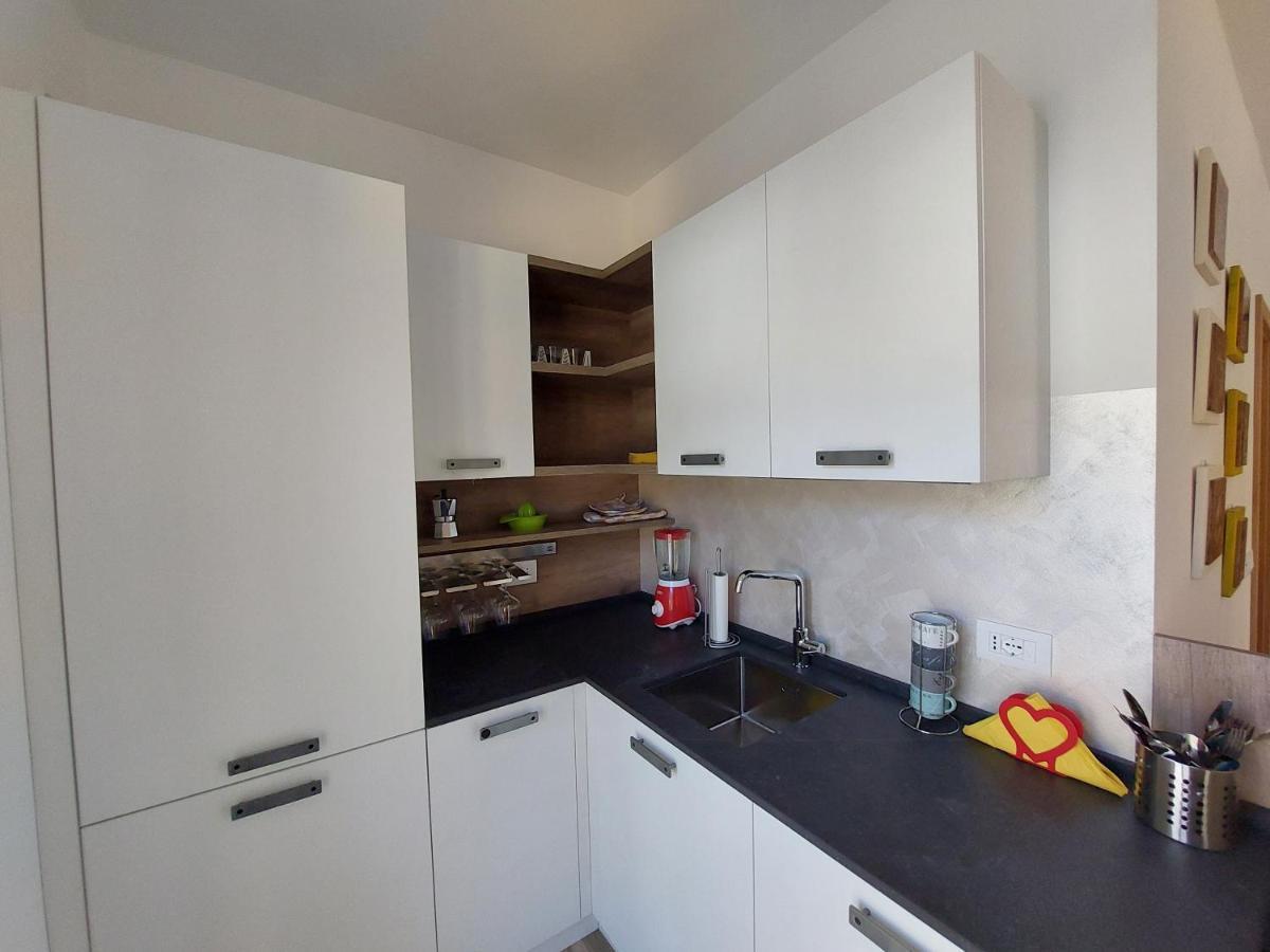 La Bougainville - Luxury Apartment Torbole Sul Garda Dış mekan fotoğraf