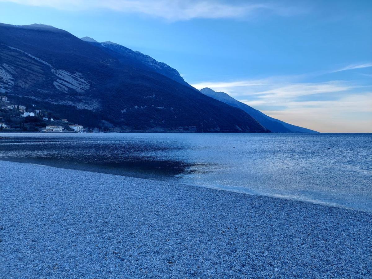 La Bougainville - Luxury Apartment Torbole Sul Garda Dış mekan fotoğraf