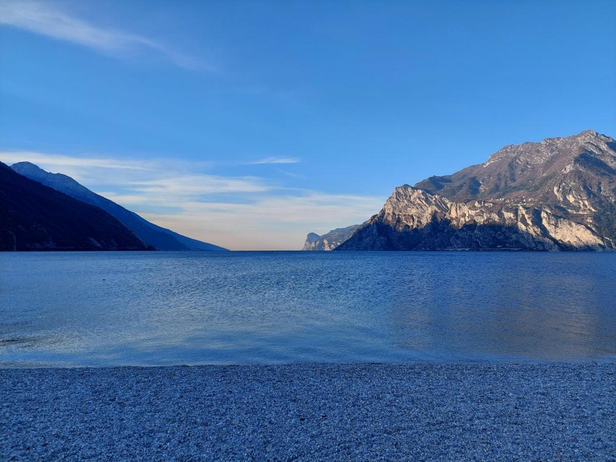 La Bougainville - Luxury Apartment Torbole Sul Garda Dış mekan fotoğraf