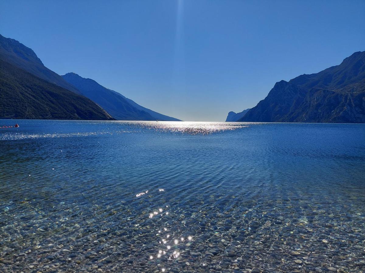 La Bougainville - Luxury Apartment Torbole Sul Garda Dış mekan fotoğraf